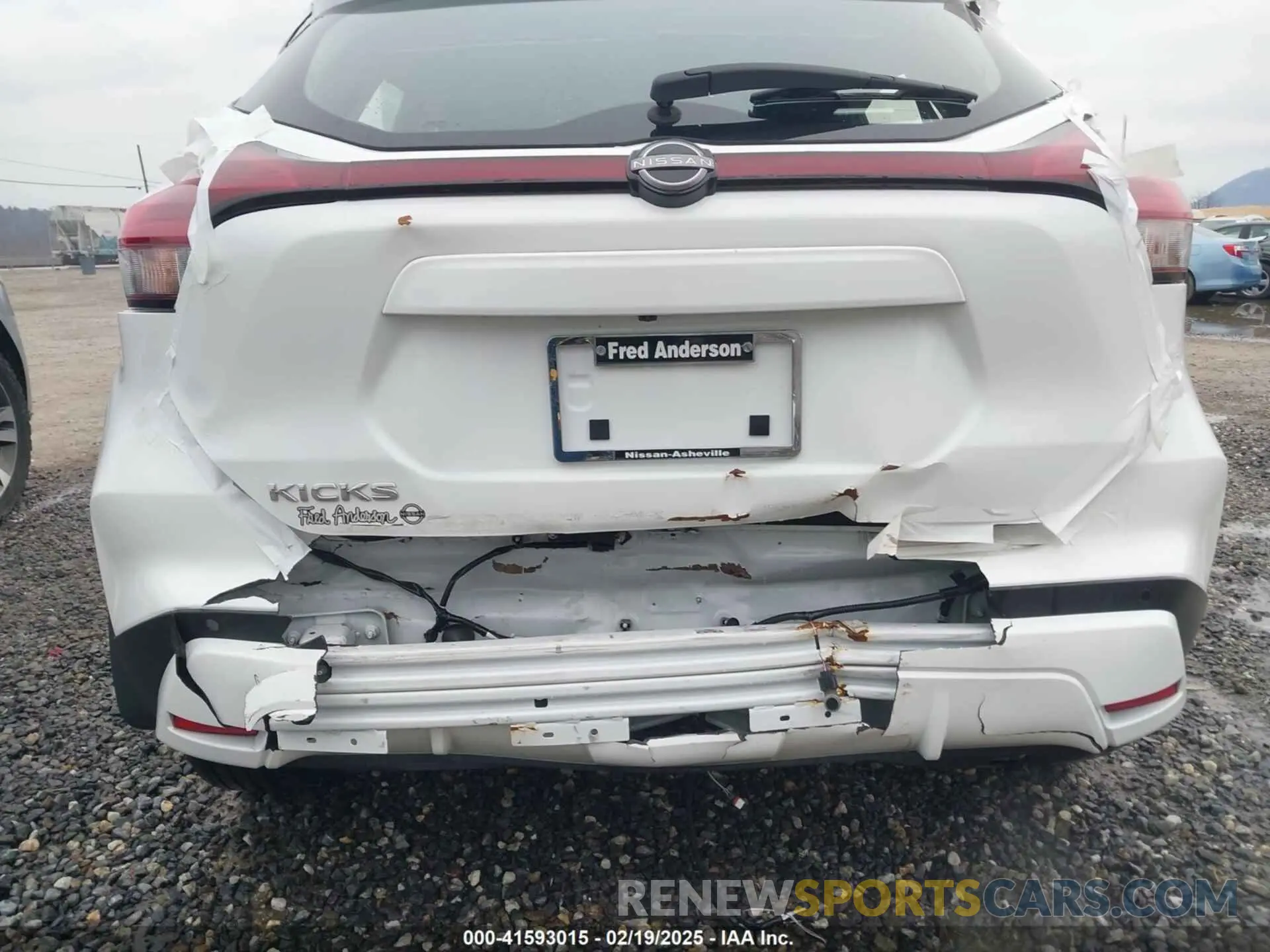 6 Photograph of a damaged car 3N1CP5BV7RL552497 NISSAN KICKS 2024