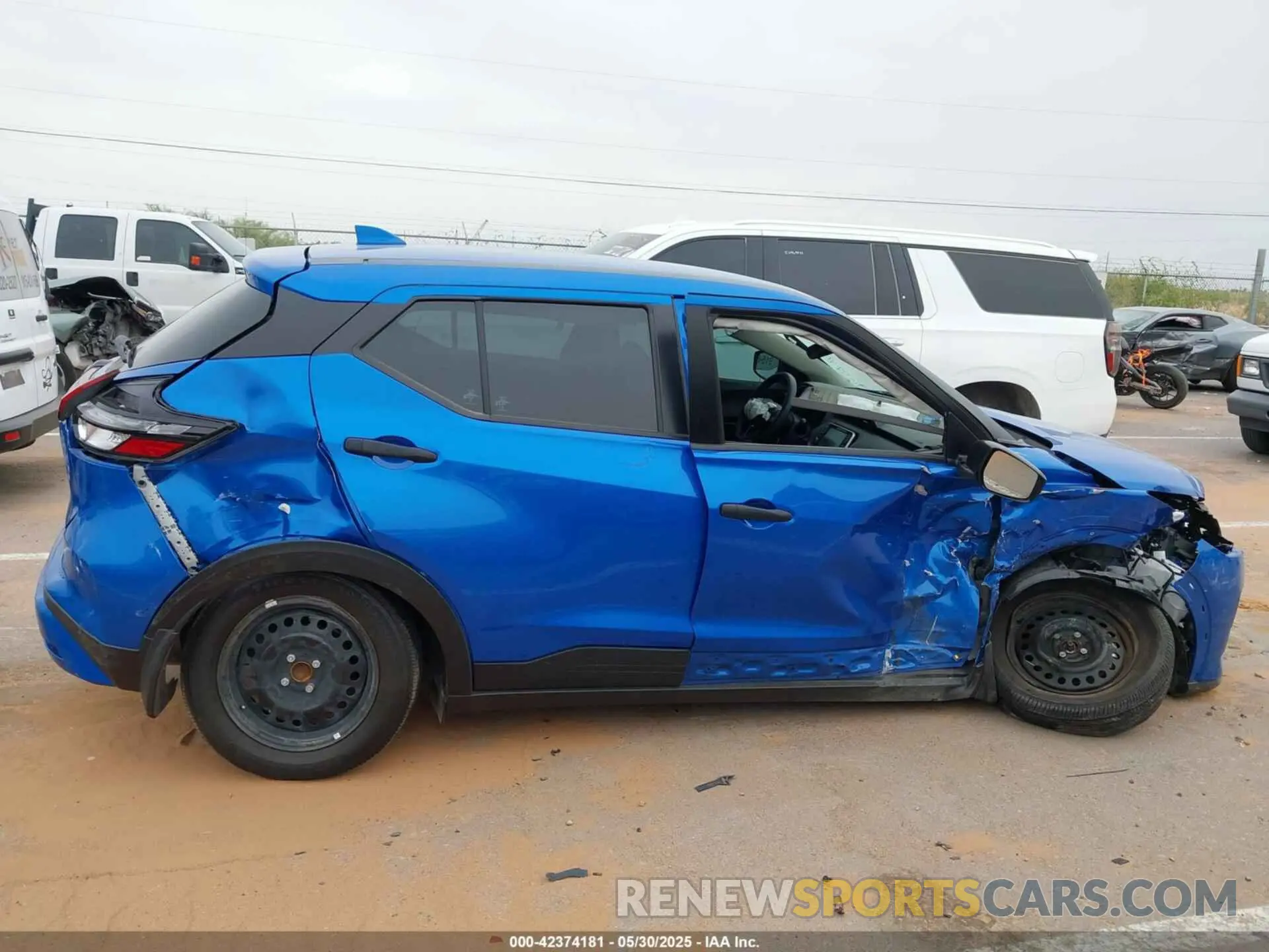 13 Photograph of a damaged car 3N1CP5BV7RL561491 NISSAN KICKS 2024