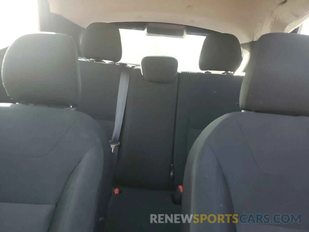 10 Photograph of a damaged car 3N1CP5BV8RL506998 NISSAN KICKS 2024