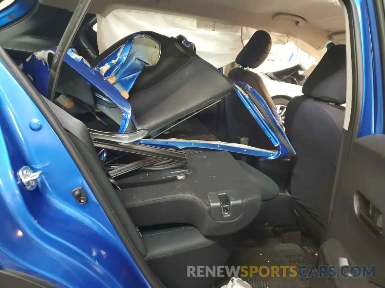 11 Photograph of a damaged car 3N1CP5BV8RL520237 NISSAN KICKS 2024