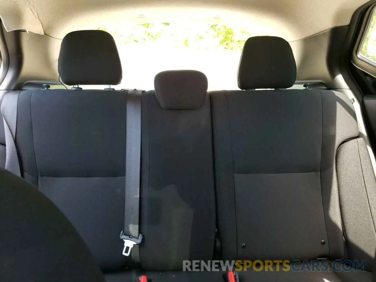 10 Photograph of a damaged car 3N1CP5BV8RL527690 NISSAN KICKS 2024
