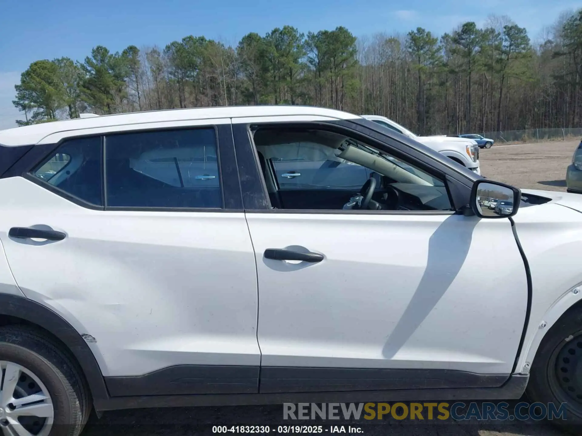 13 Photograph of a damaged car 3N1CP5BV8RL534588 NISSAN KICKS 2024