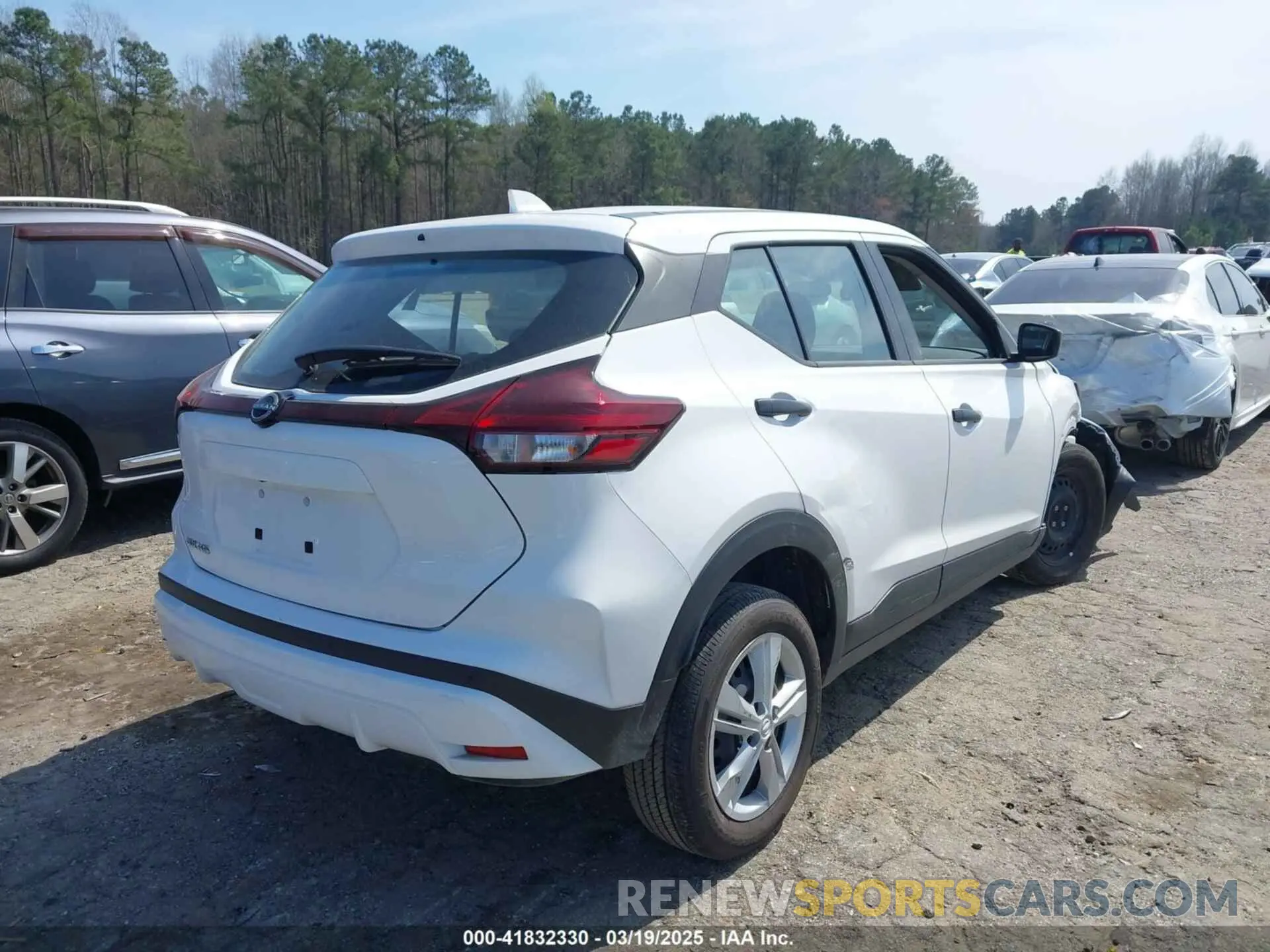 4 Photograph of a damaged car 3N1CP5BV8RL534588 NISSAN KICKS 2024