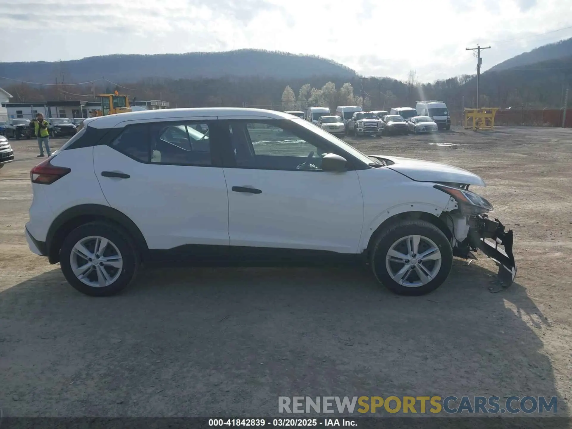 14 Photograph of a damaged car 3N1CP5BV8RL552248 NISSAN KICKS 2024