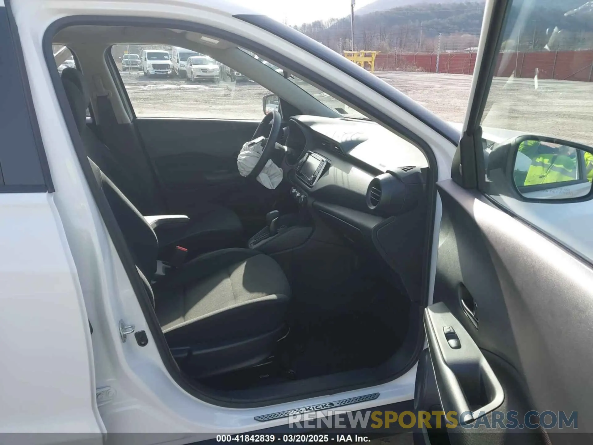 5 Photograph of a damaged car 3N1CP5BV8RL552248 NISSAN KICKS 2024
