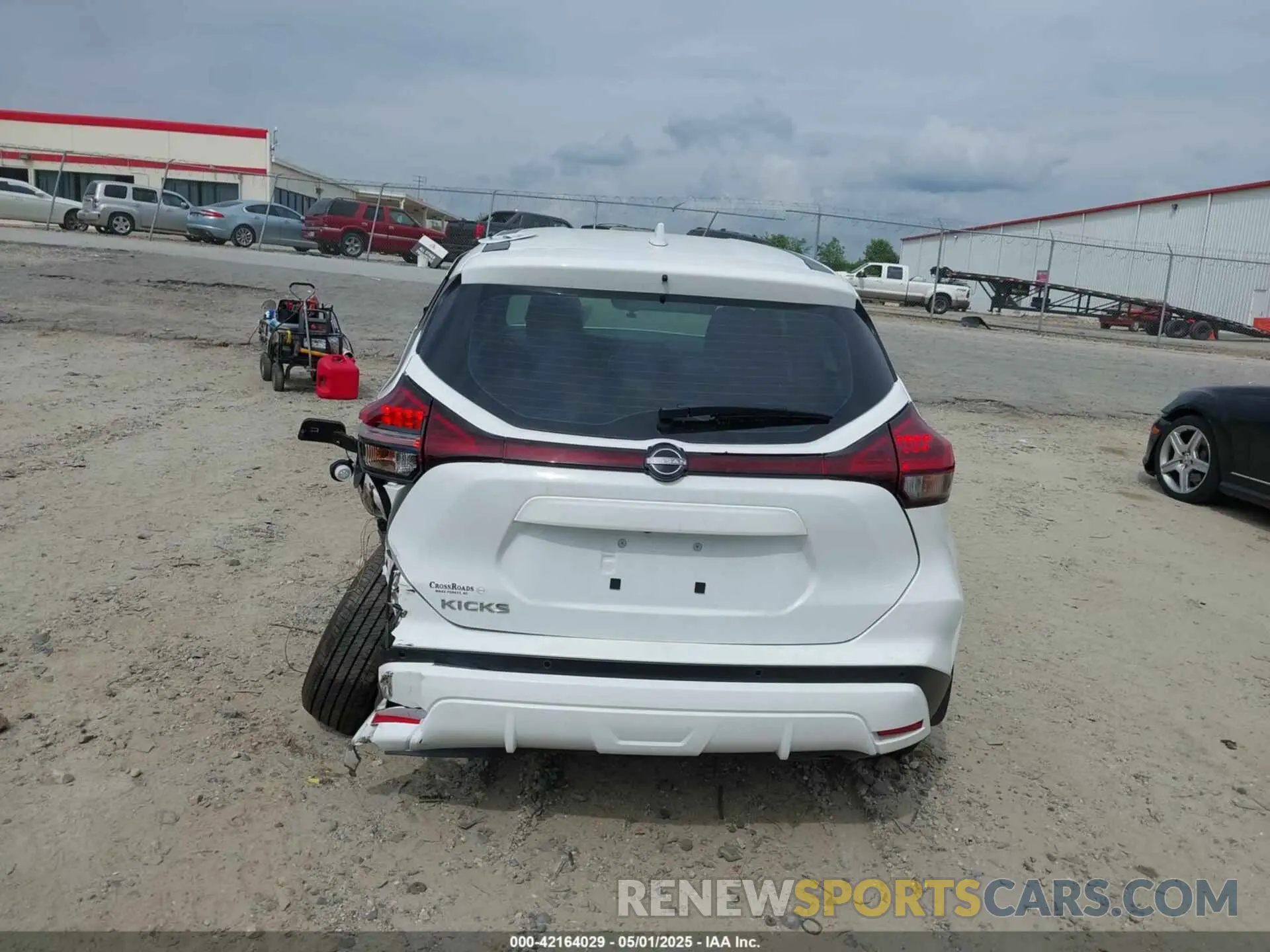16 Photograph of a damaged car 3N1CP5BV8RL556350 NISSAN KICKS 2024