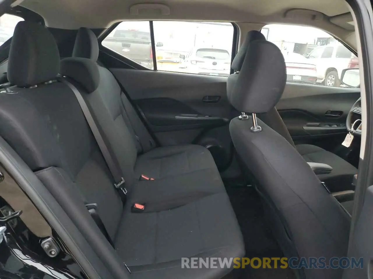 11 Photograph of a damaged car 3N1CP5BV8RL558261 NISSAN KICKS 2024