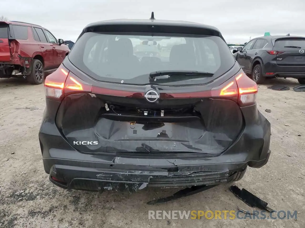 6 Photograph of a damaged car 3N1CP5BV8RL558261 NISSAN KICKS 2024