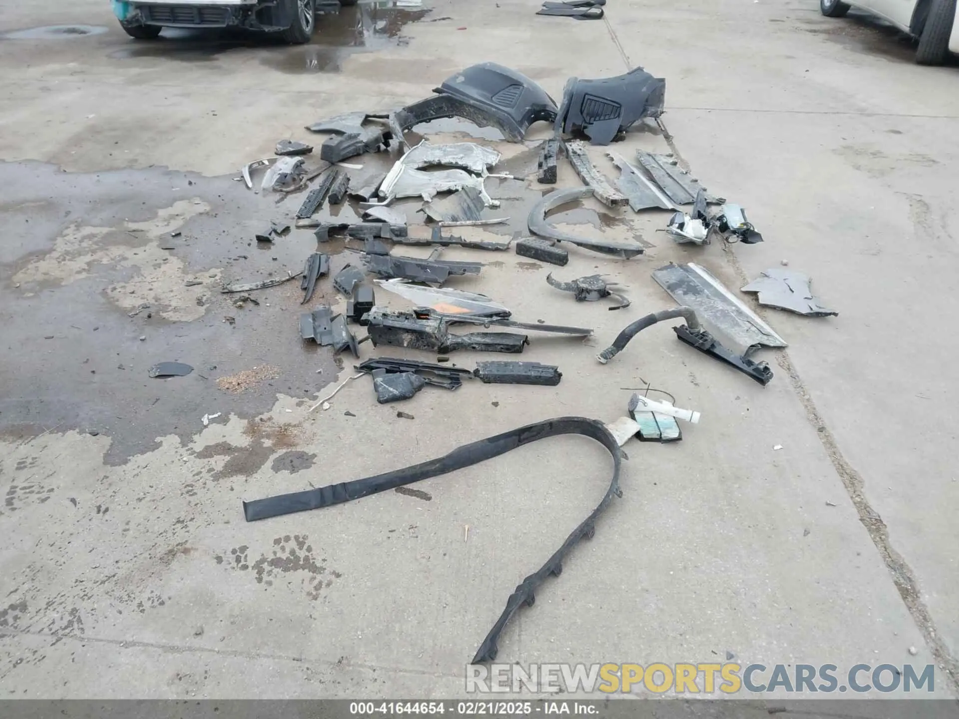 11 Photograph of a damaged car 3N1CP5BV9RL477611 NISSAN KICKS 2024