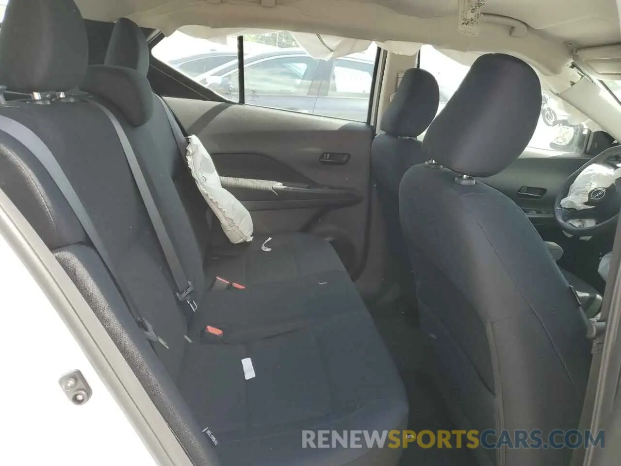 11 Photograph of a damaged car 3N1CP5BV9RL505875 NISSAN KICKS 2024