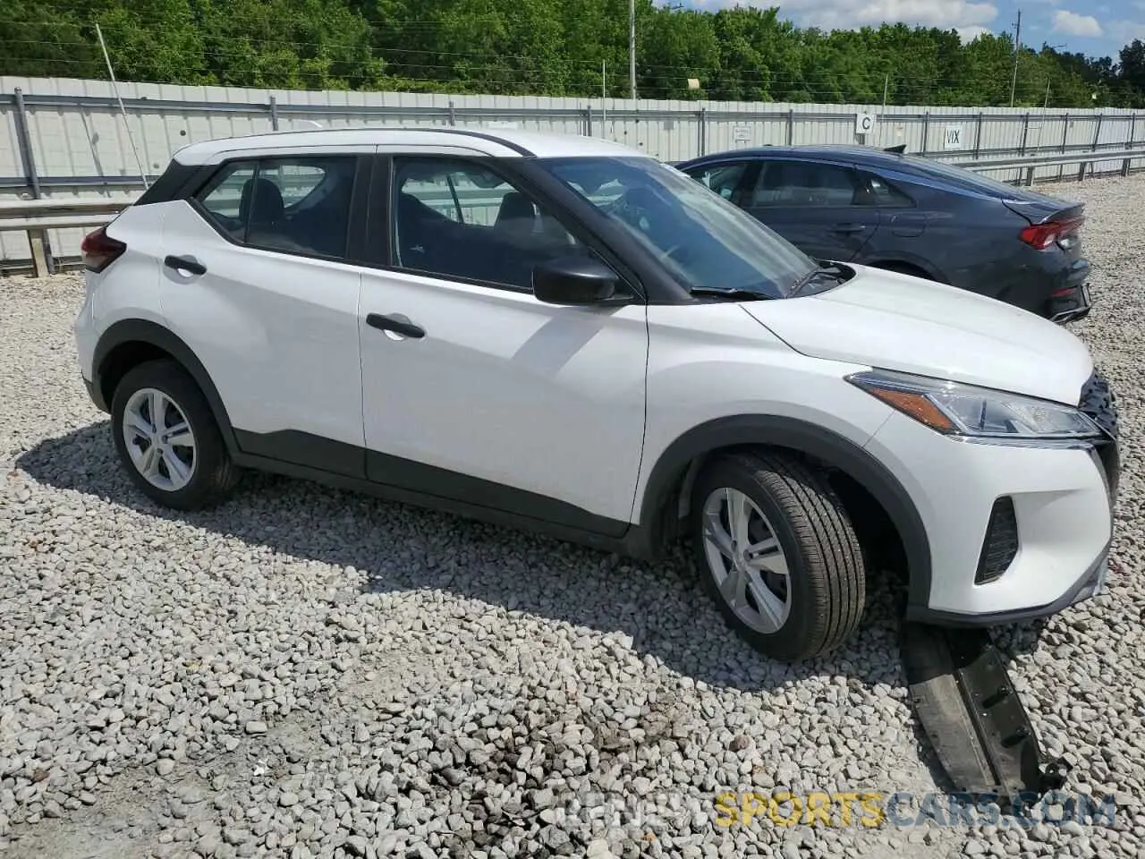 4 Photograph of a damaged car 3N1CP5BV9RL505875 NISSAN KICKS 2024