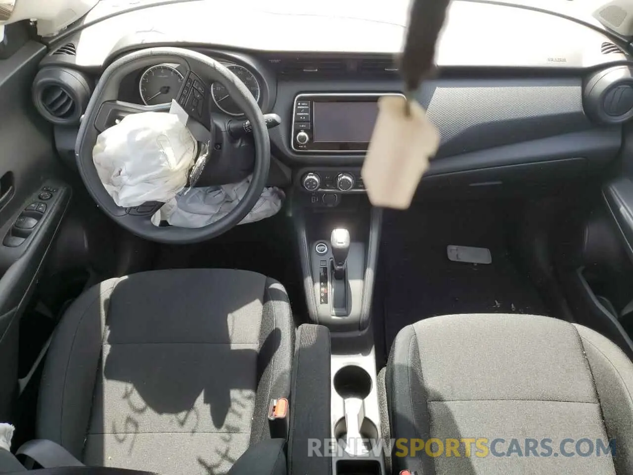 8 Photograph of a damaged car 3N1CP5BV9RL505875 NISSAN KICKS 2024