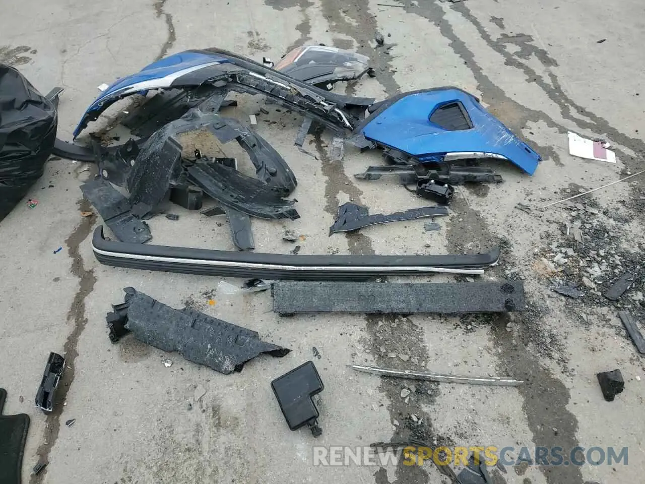 15 Photograph of a damaged car 3N1CP5BV9RL519842 NISSAN KICKS 2024