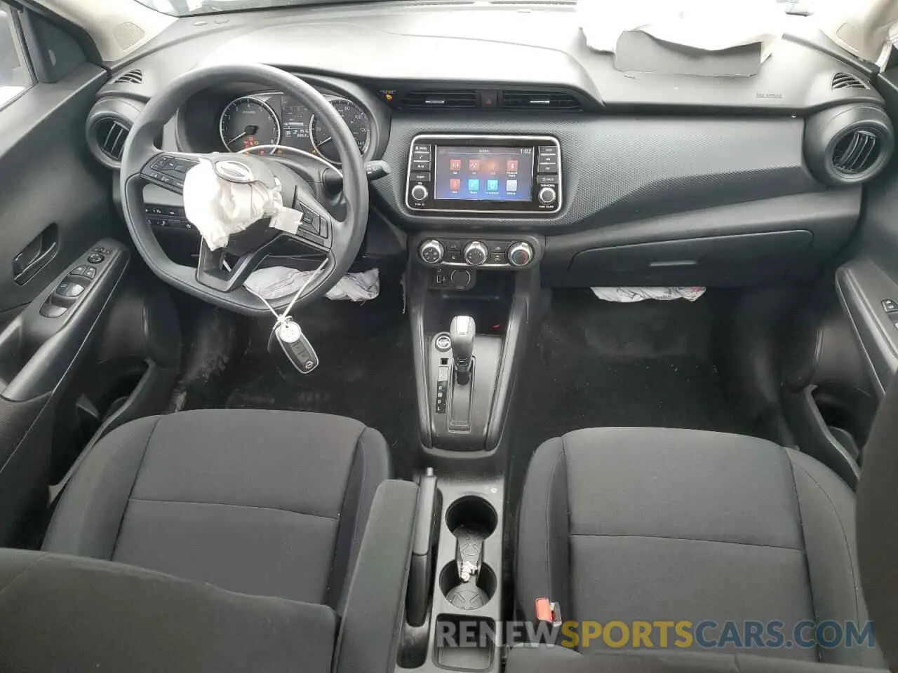 8 Photograph of a damaged car 3N1CP5BV9RL519842 NISSAN KICKS 2024