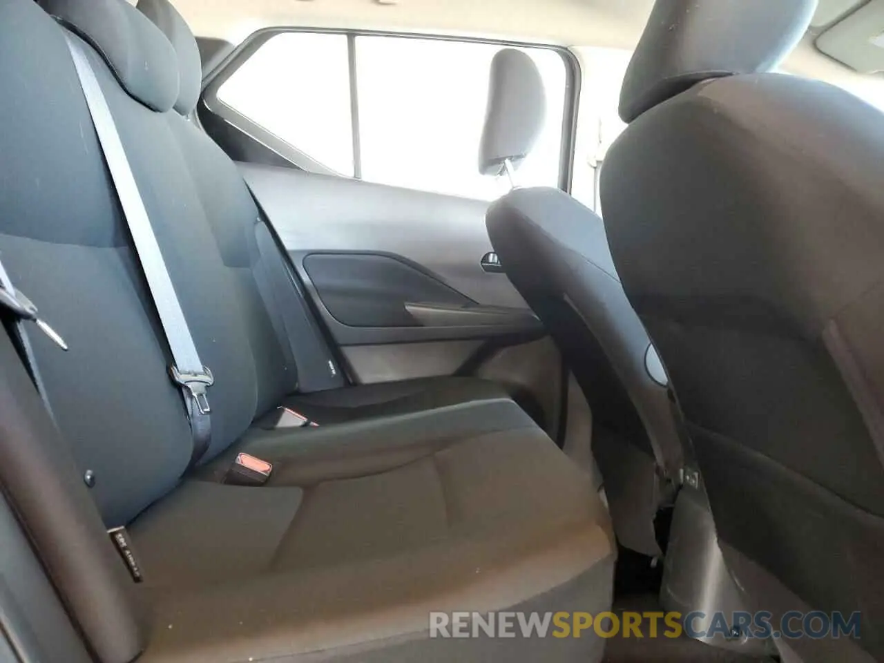 11 Photograph of a damaged car 3N1CP5BVXRL517467 NISSAN KICKS 2024
