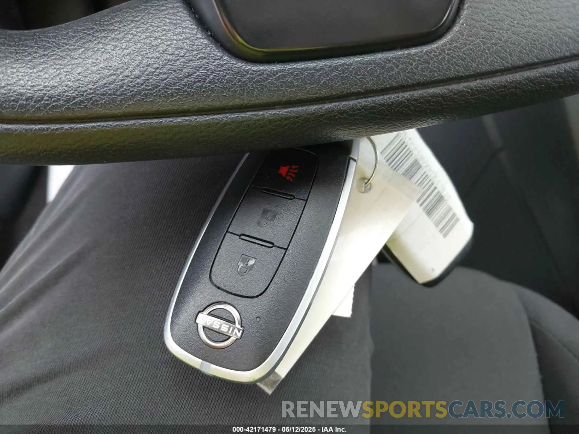 11 Photograph of a damaged car 3N1CP5BVXRL547830 NISSAN KICKS 2024
