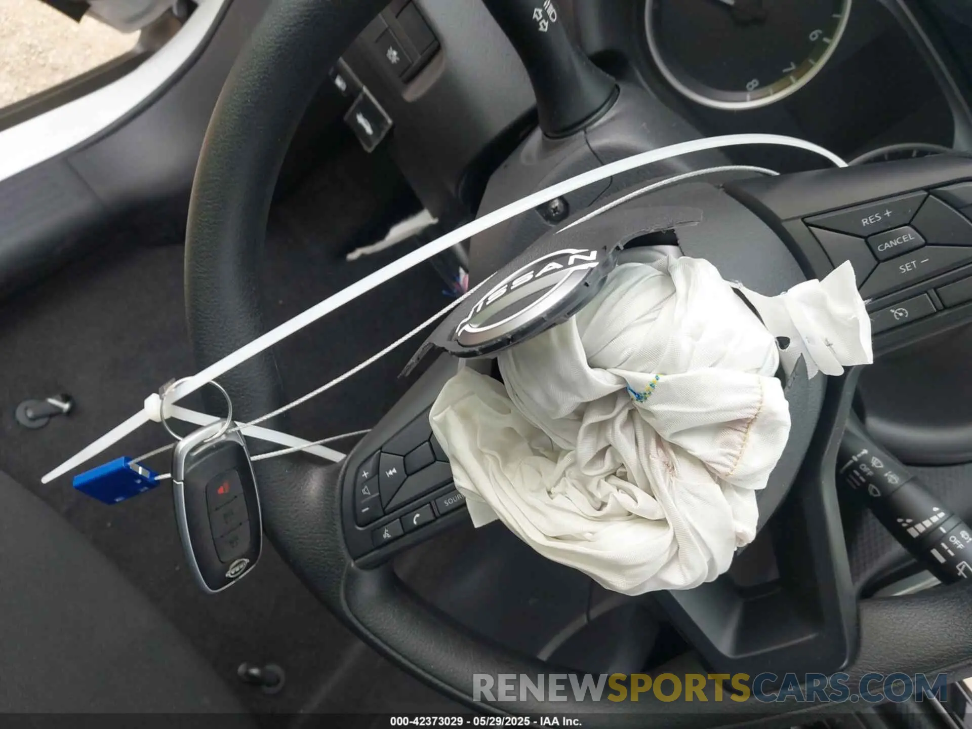 11 Photograph of a damaged car 3N1CP5BVXRL594095 NISSAN KICKS 2024