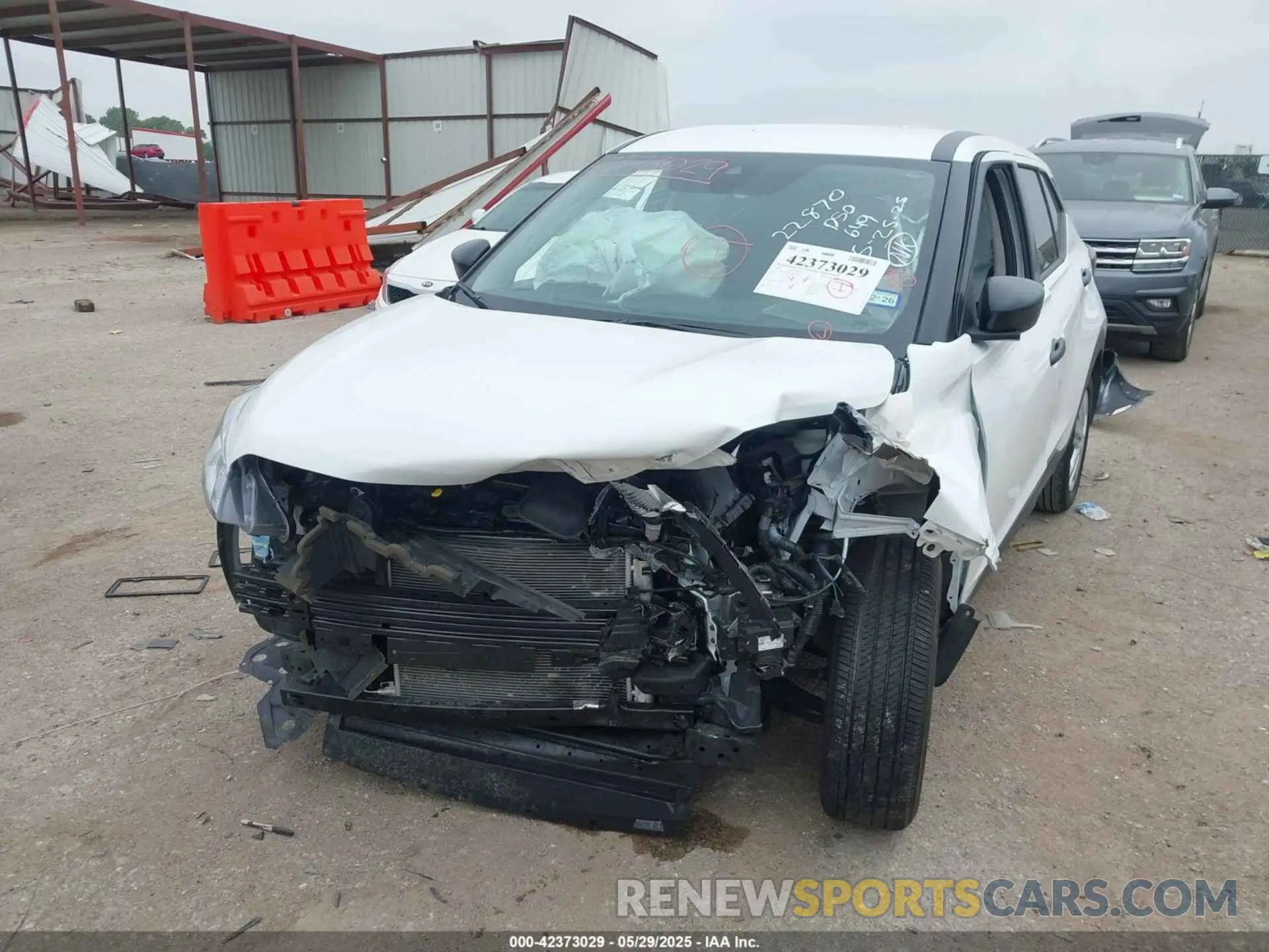 2 Photograph of a damaged car 3N1CP5BVXRL594095 NISSAN KICKS 2024