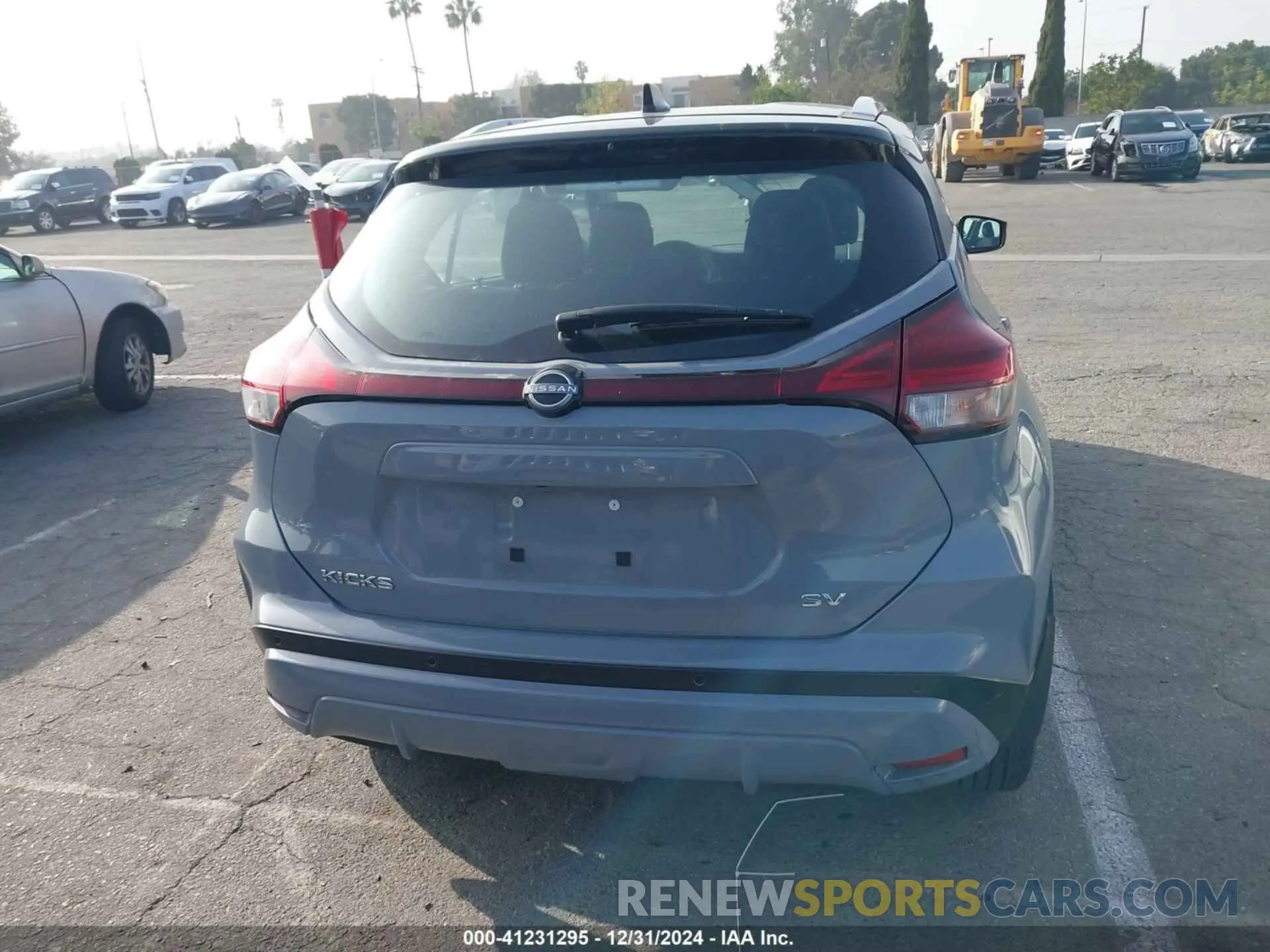 16 Photograph of a damaged car 3N1CP5CV0RL513880 NISSAN KICKS 2024