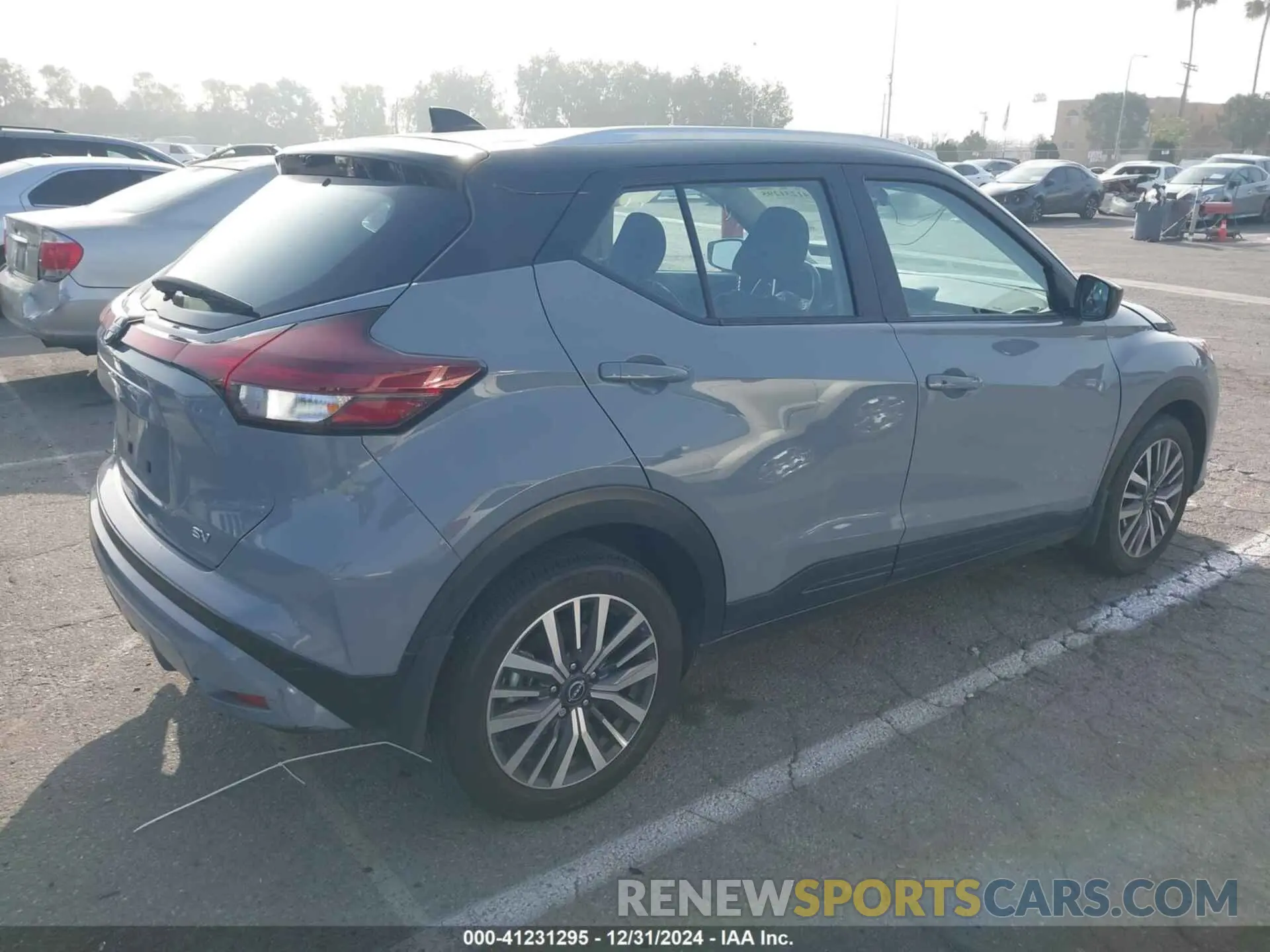 4 Photograph of a damaged car 3N1CP5CV0RL513880 NISSAN KICKS 2024