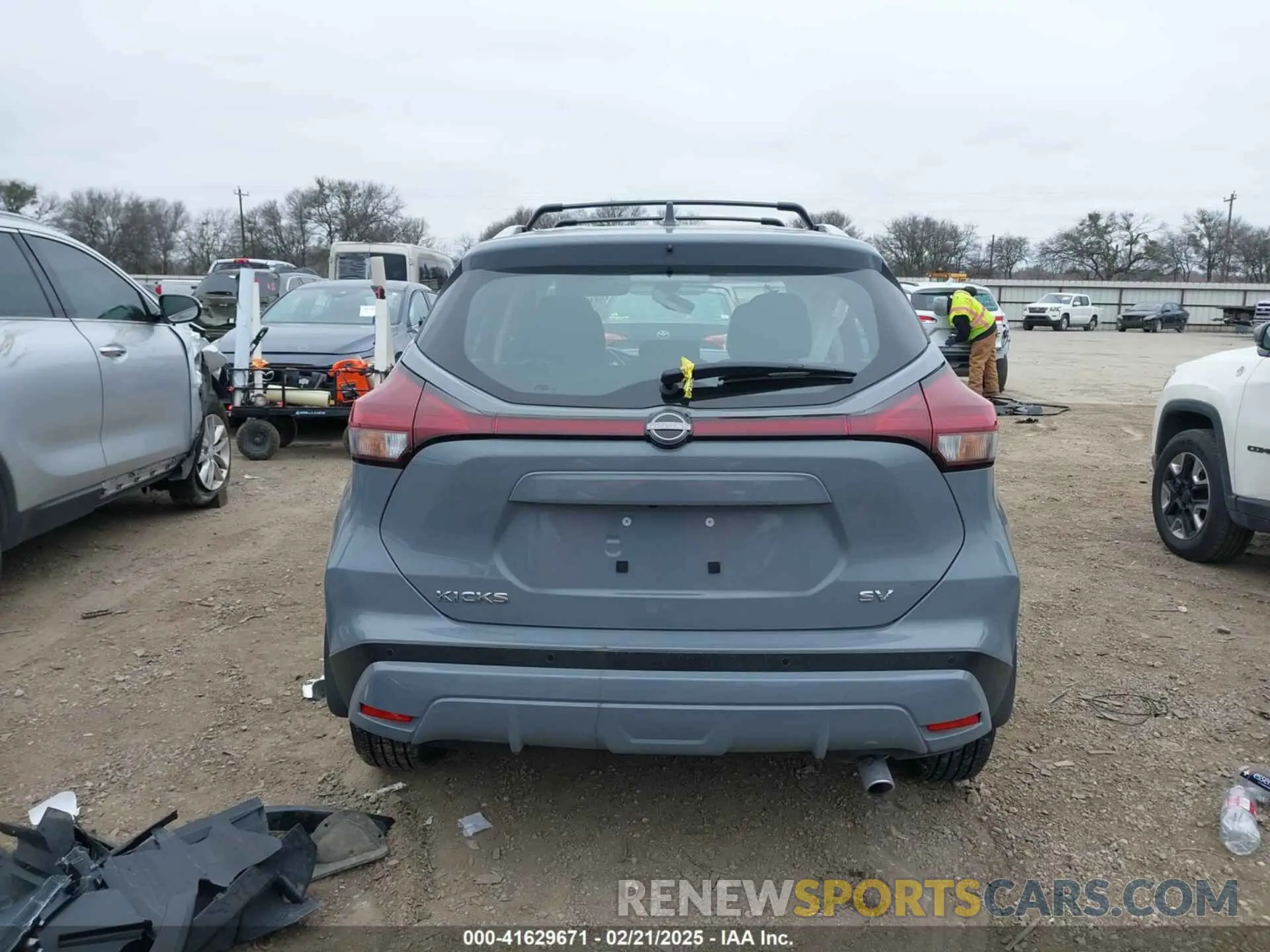 17 Photograph of a damaged car 3N1CP5CV0RL539959 NISSAN KICKS 2024