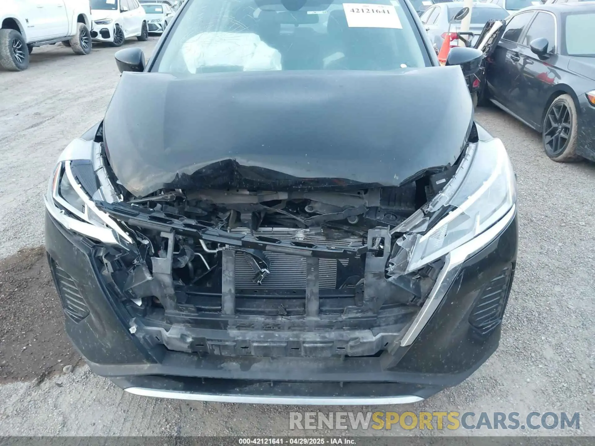 12 Photograph of a damaged car 3N1CP5CV0RL561010 NISSAN KICKS 2024