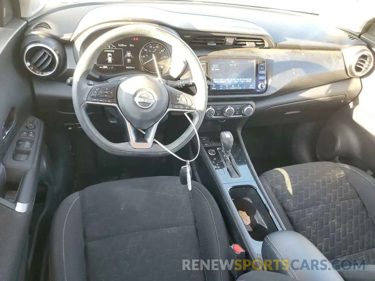 8 Photograph of a damaged car 3N1CP5CV1RL470229 NISSAN KICKS 2024