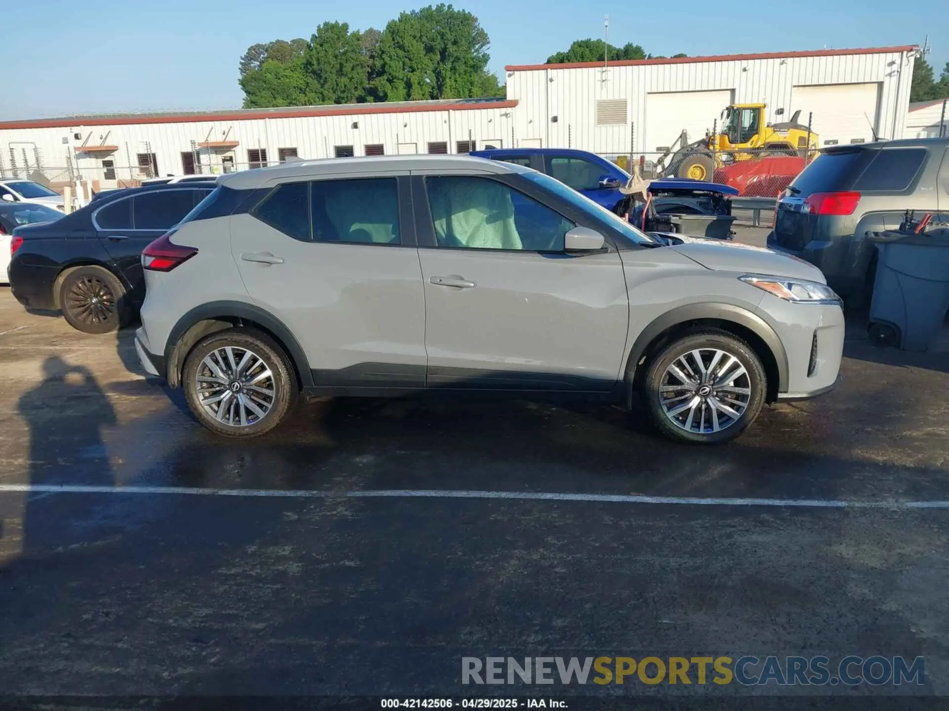 13 Photograph of a damaged car 3N1CP5CV1RL482817 NISSAN KICKS 2024