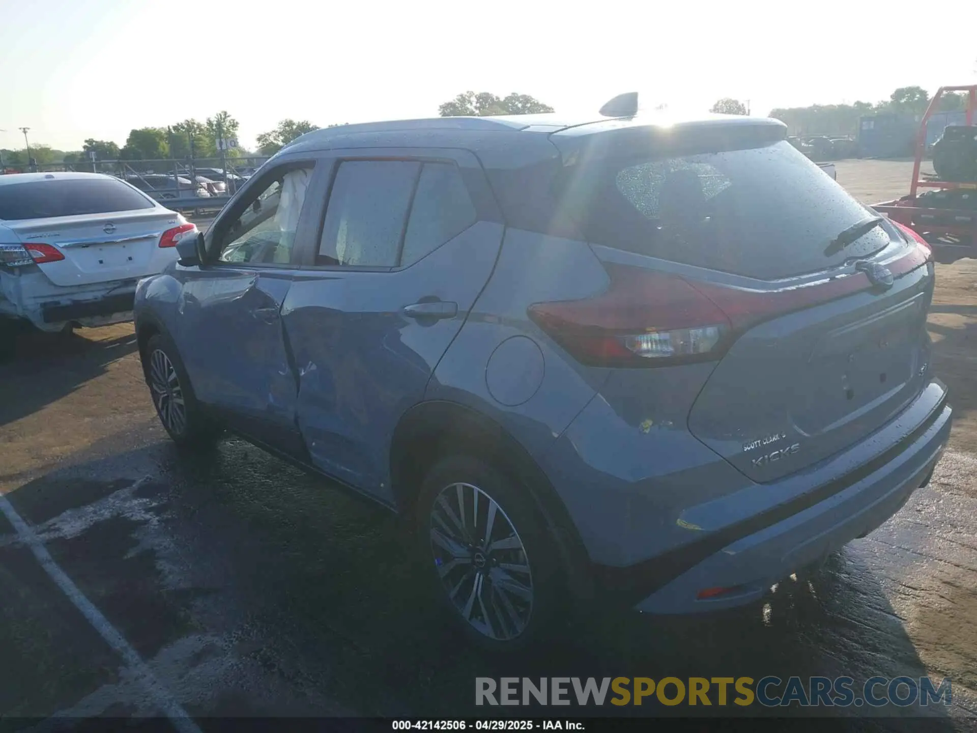 14 Photograph of a damaged car 3N1CP5CV1RL482817 NISSAN KICKS 2024