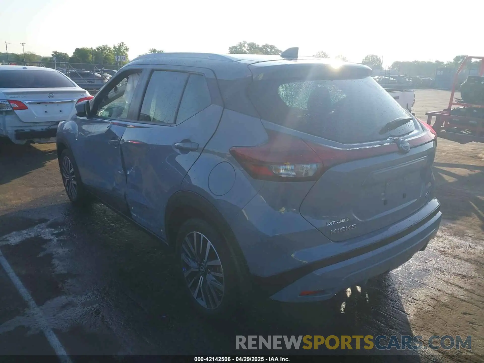 3 Photograph of a damaged car 3N1CP5CV1RL482817 NISSAN KICKS 2024