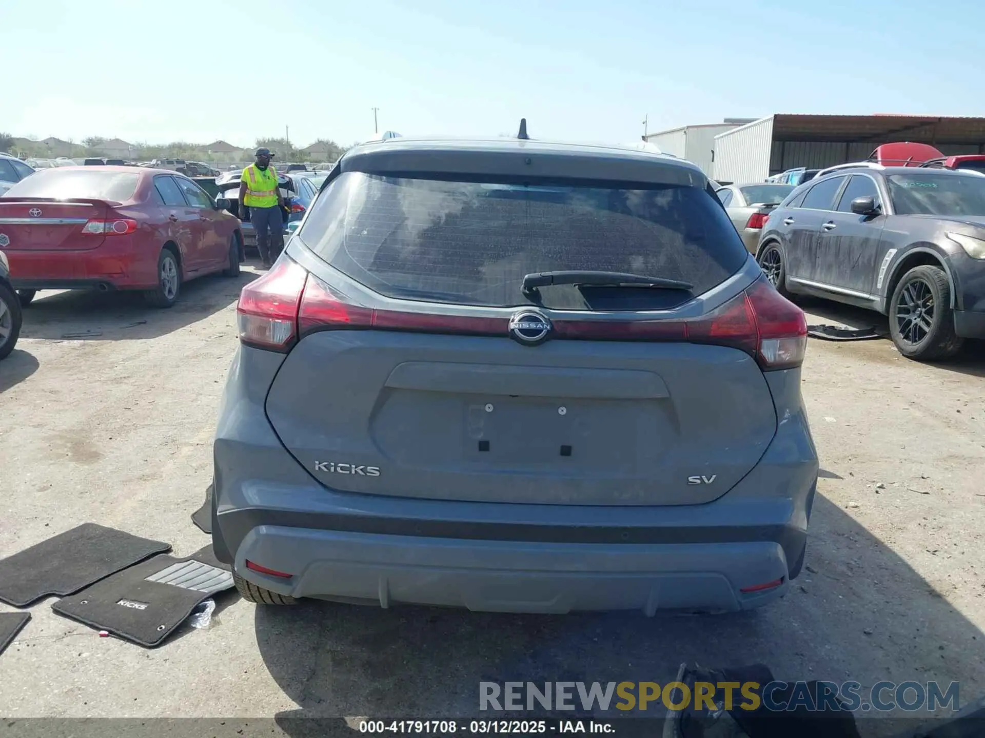 16 Photograph of a damaged car 3N1CP5CV1RL529487 NISSAN KICKS 2024