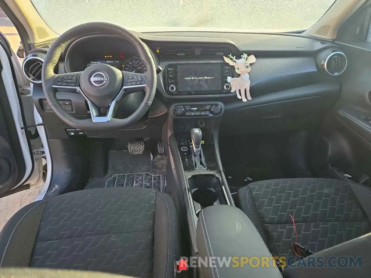 8 Photograph of a damaged car 3N1CP5CV1RL588880 NISSAN KICKS 2024