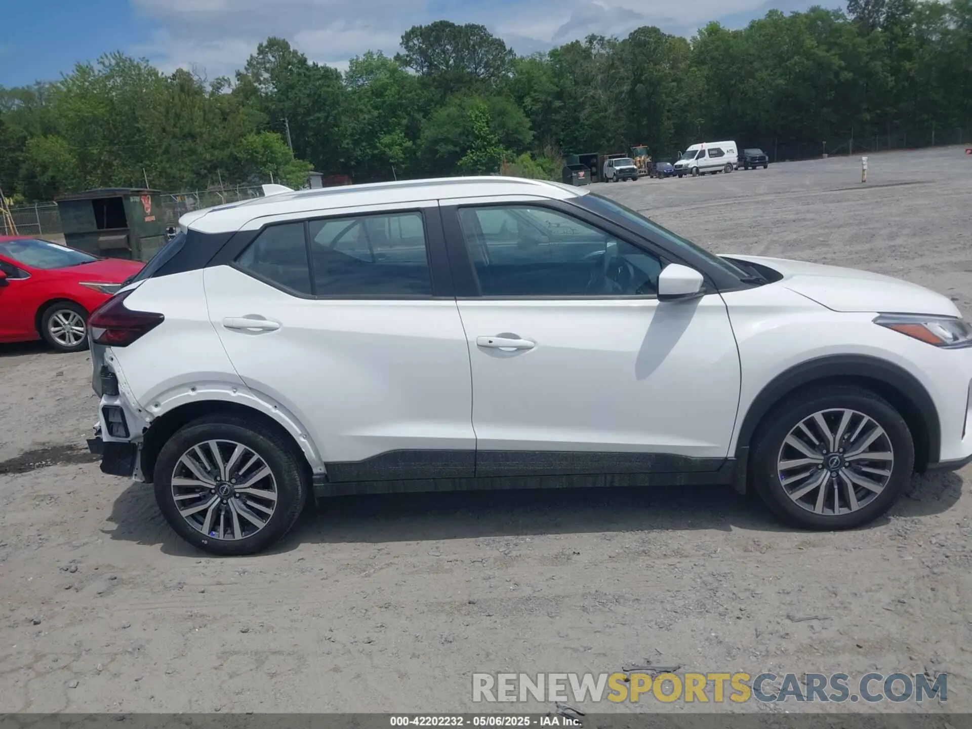 13 Photograph of a damaged car 3N1CP5CV2RL470207 NISSAN KICKS 2024