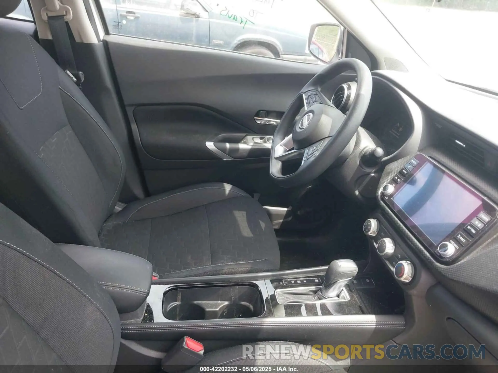 5 Photograph of a damaged car 3N1CP5CV2RL470207 NISSAN KICKS 2024