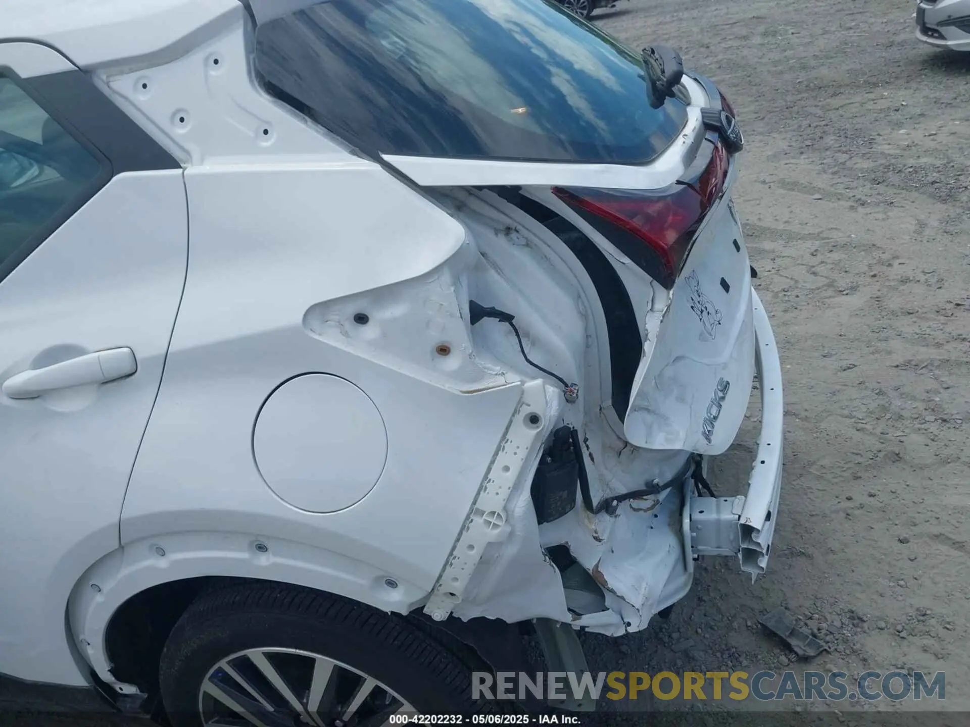 6 Photograph of a damaged car 3N1CP5CV2RL470207 NISSAN KICKS 2024