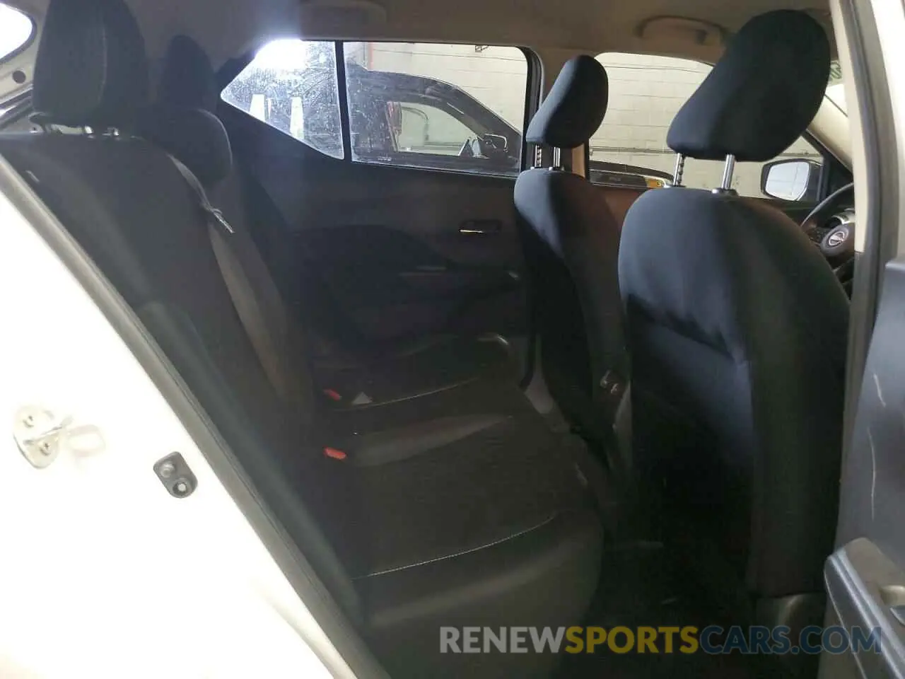 10 Photograph of a damaged car 3N1CP5CV2RL480221 NISSAN KICKS 2024