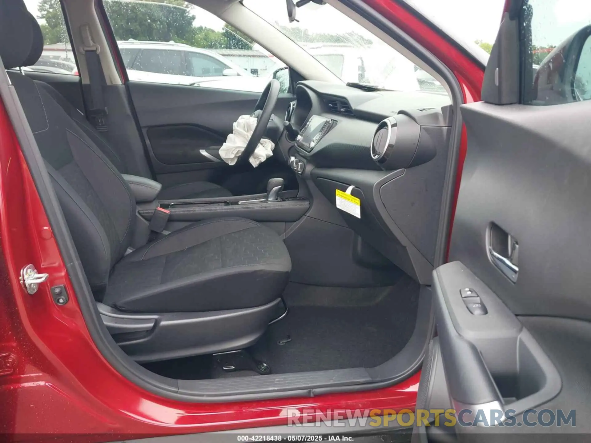 5 Photograph of a damaged car 3N1CP5CV2RL538229 NISSAN KICKS 2024