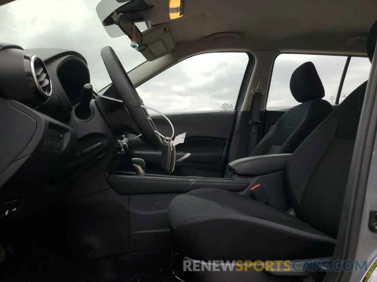 7 Photograph of a damaged car 3N1CP5CV3RL493740 NISSAN KICKS 2024