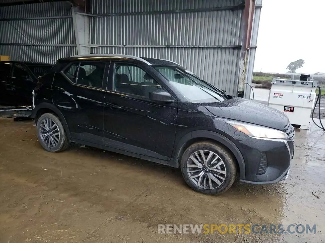 4 Photograph of a damaged car 3N1CP5CV3RL560529 NISSAN KICKS 2024