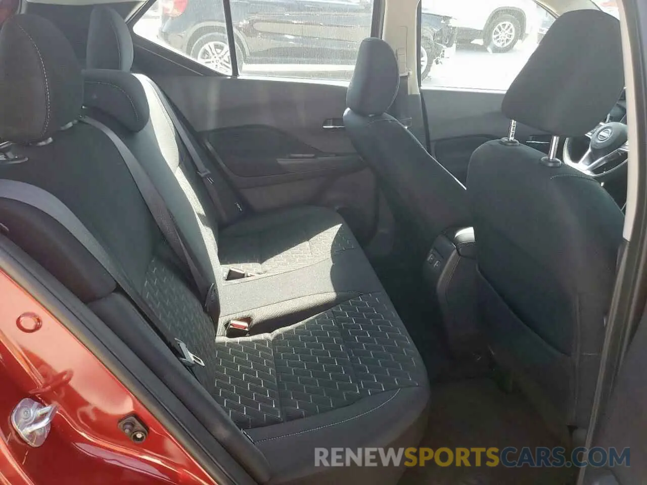10 Photograph of a damaged car 3N1CP5CV4RL483427 NISSAN KICKS 2024