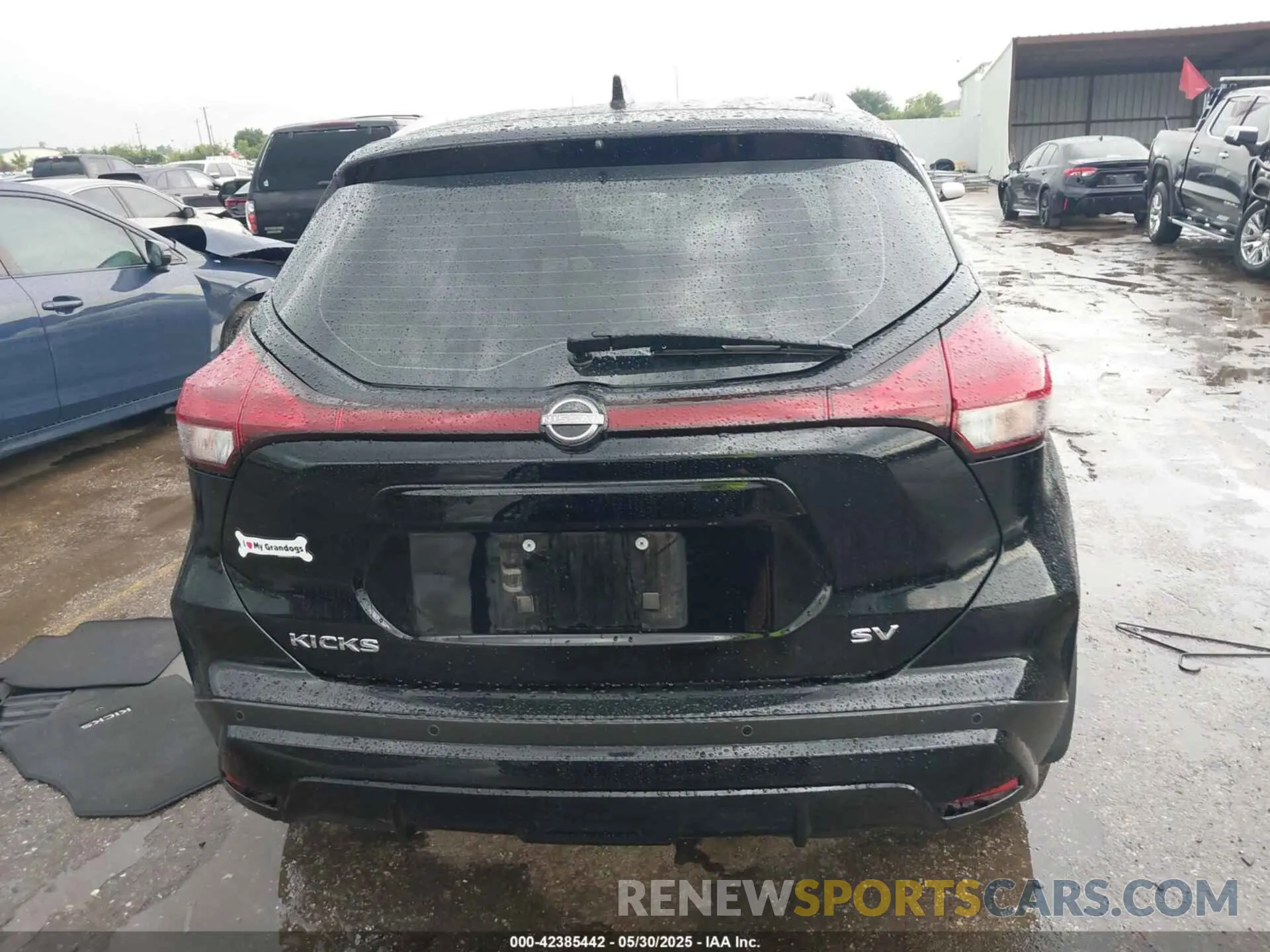 16 Photograph of a damaged car 3N1CP5CV5RL496235 NISSAN KICKS 2024