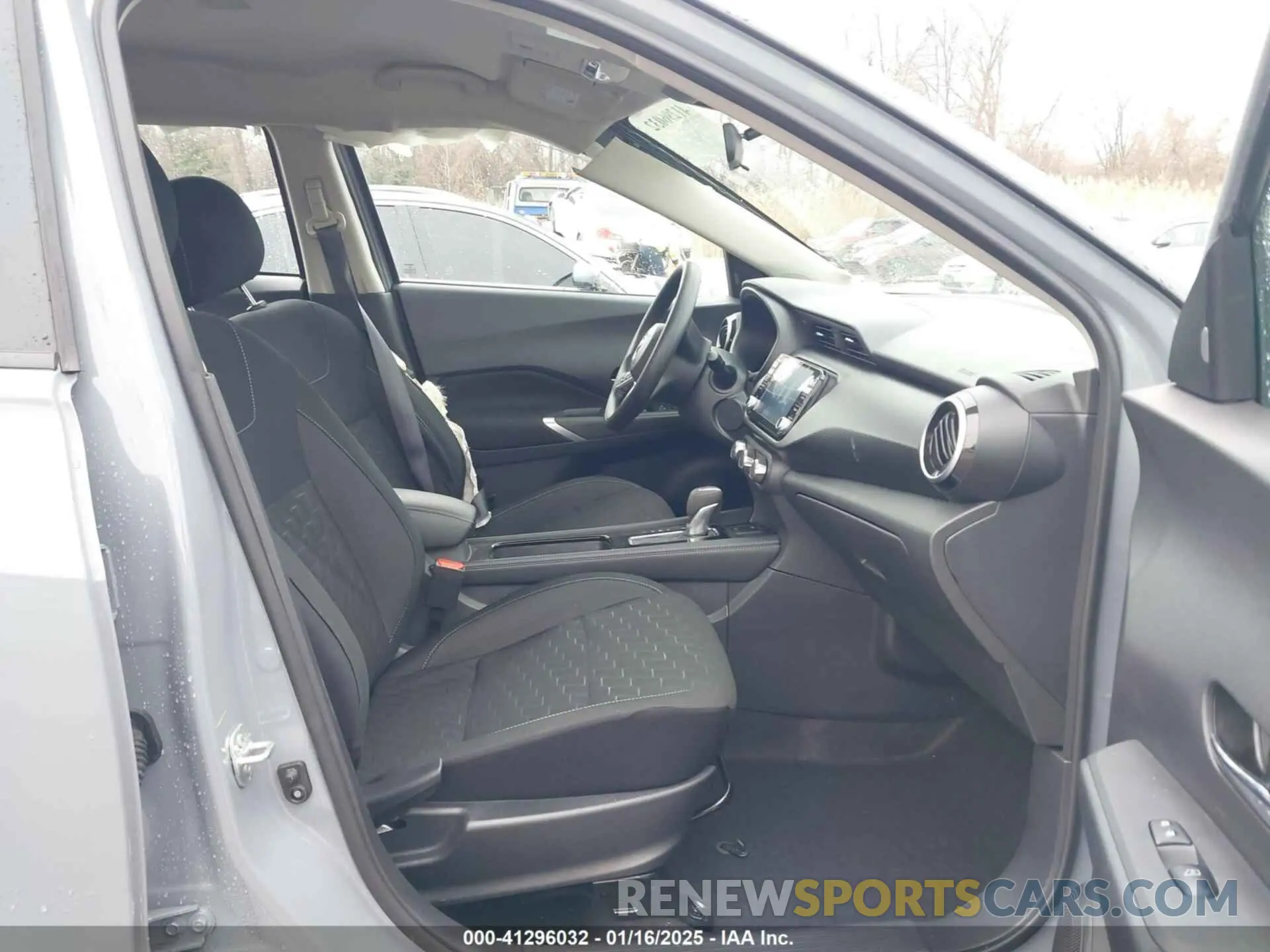 5 Photograph of a damaged car 3N1CP5CV5RL552495 NISSAN KICKS 2024