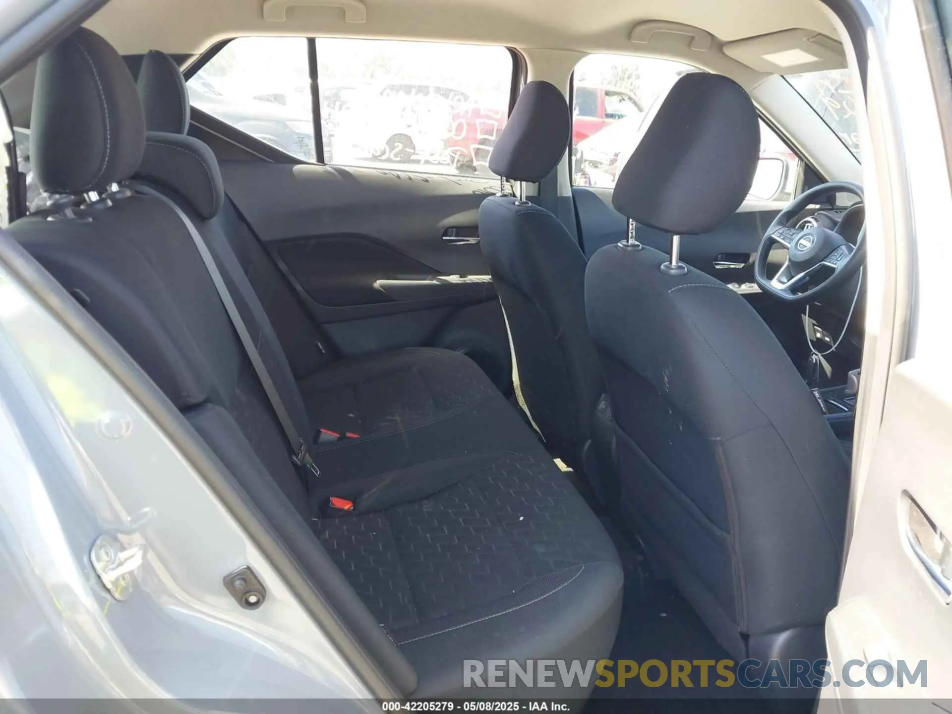 8 Photograph of a damaged car 3N1CP5CV5RL559074 NISSAN KICKS 2024