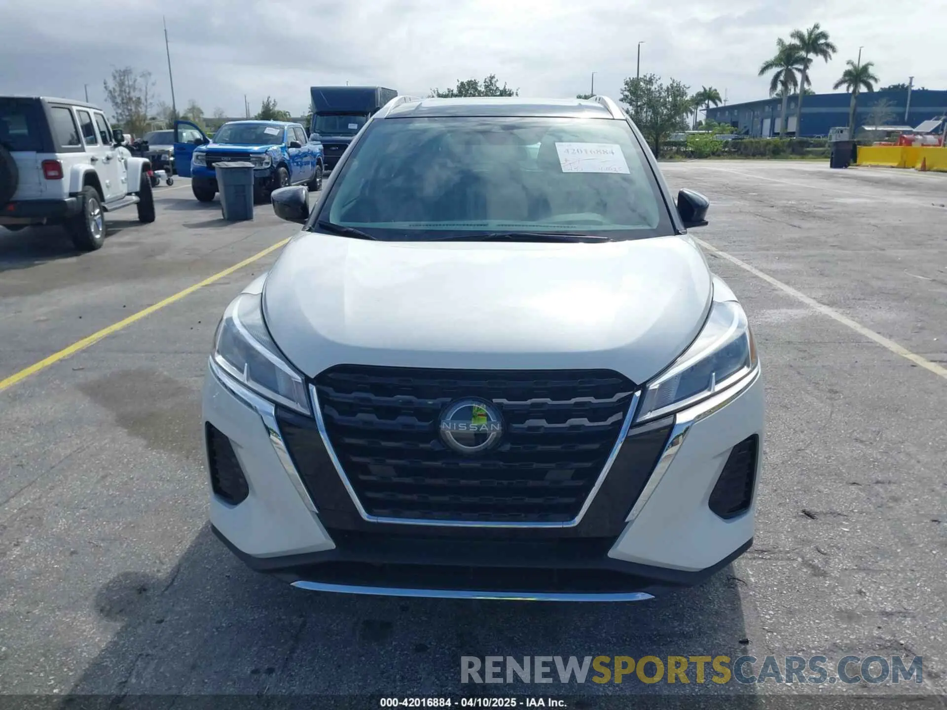 12 Photograph of a damaged car 3N1CP5CV6RL544499 NISSAN KICKS 2024