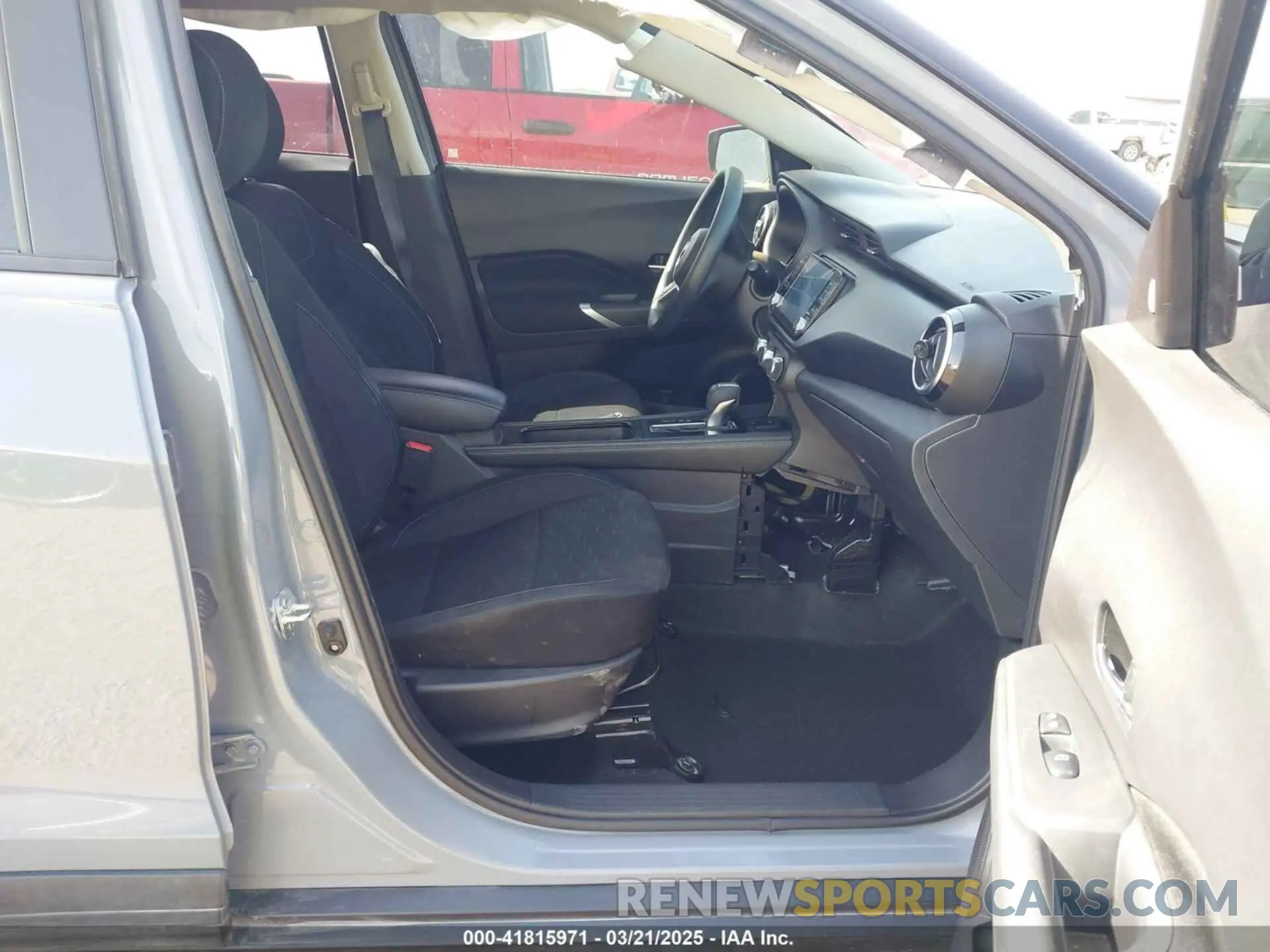 5 Photograph of a damaged car 3N1CP5CV7RL484703 NISSAN KICKS 2024