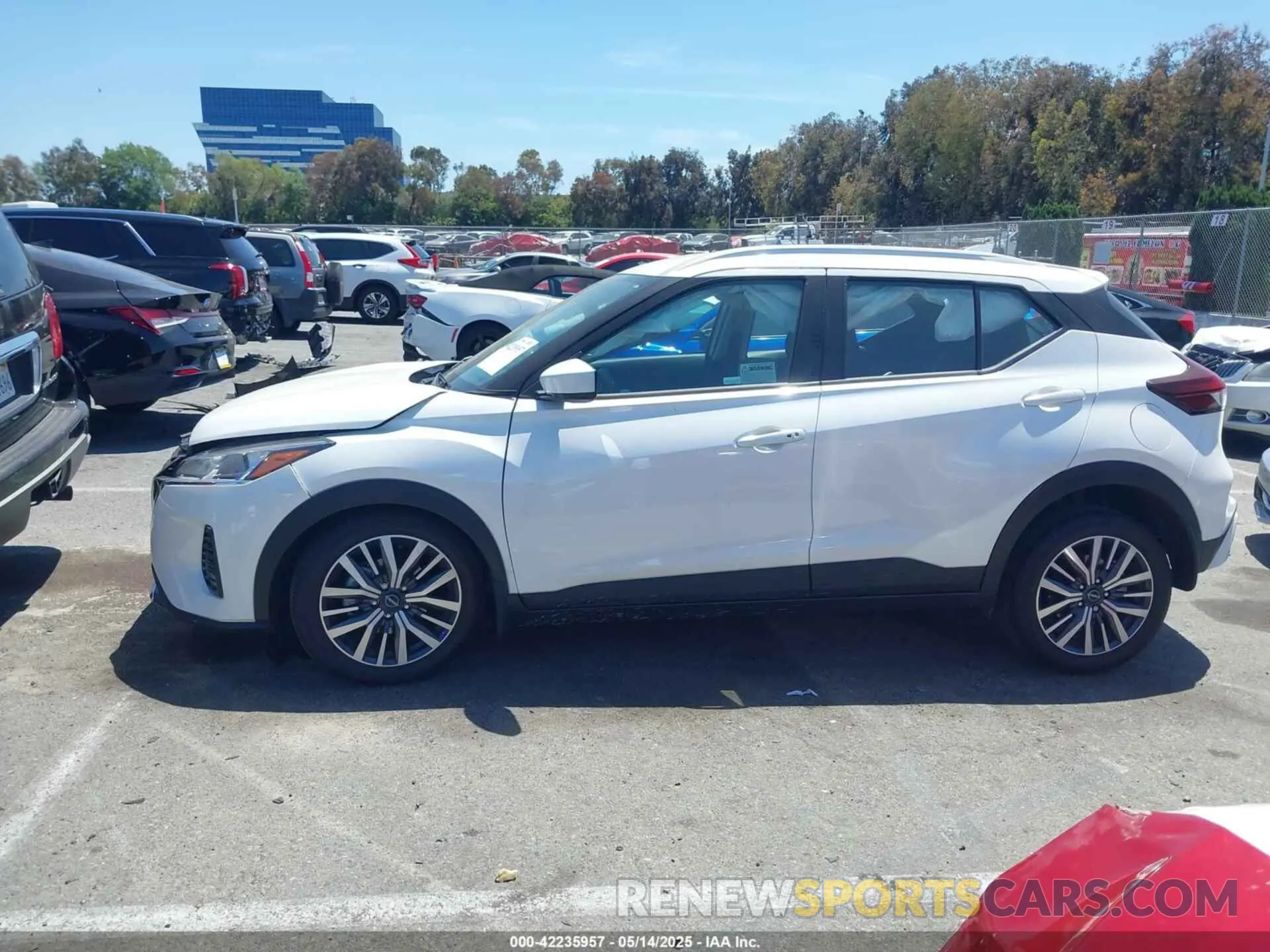 14 Photograph of a damaged car 3N1CP5CV7RL493174 NISSAN KICKS 2024