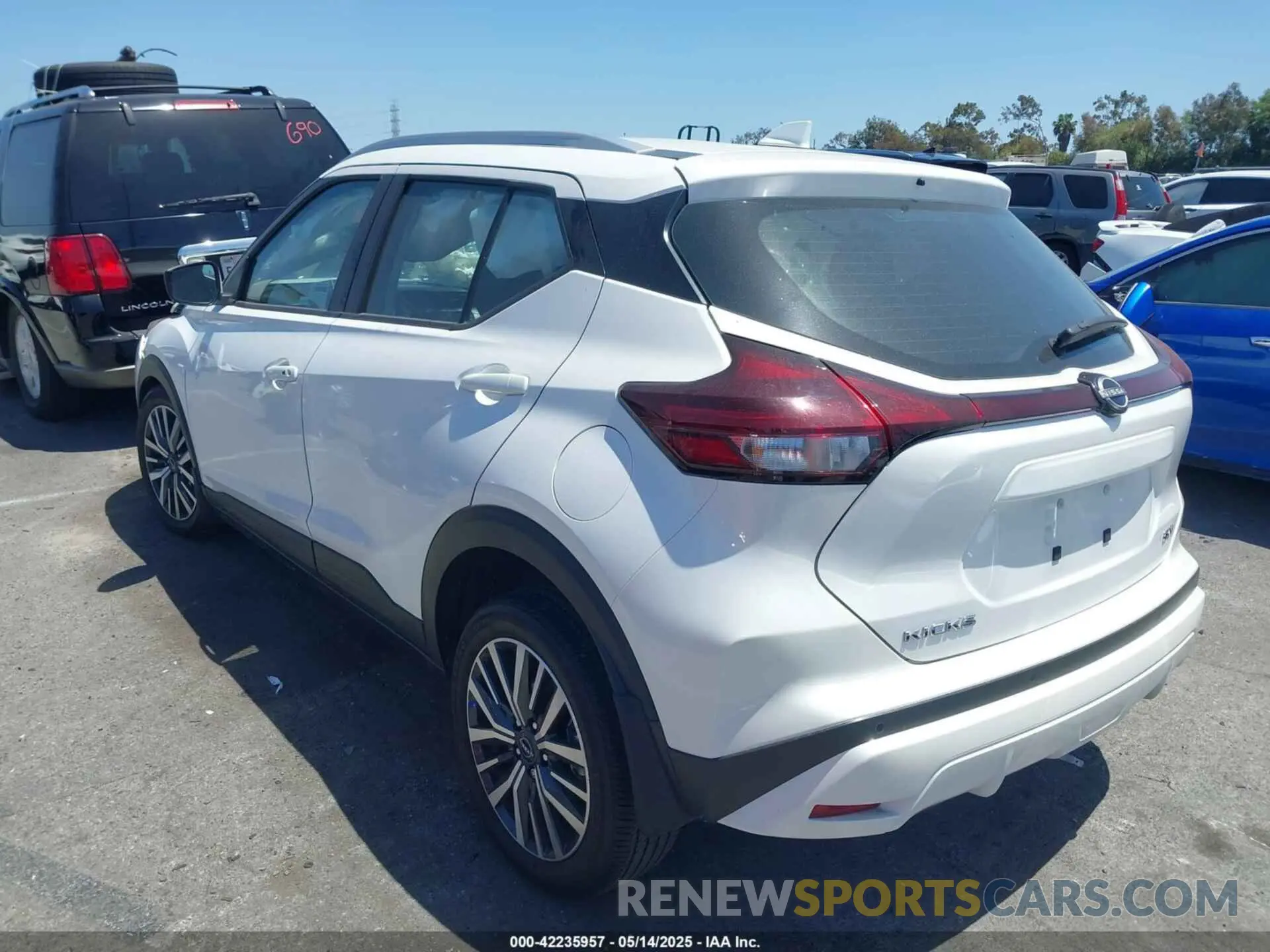 3 Photograph of a damaged car 3N1CP5CV7RL493174 NISSAN KICKS 2024