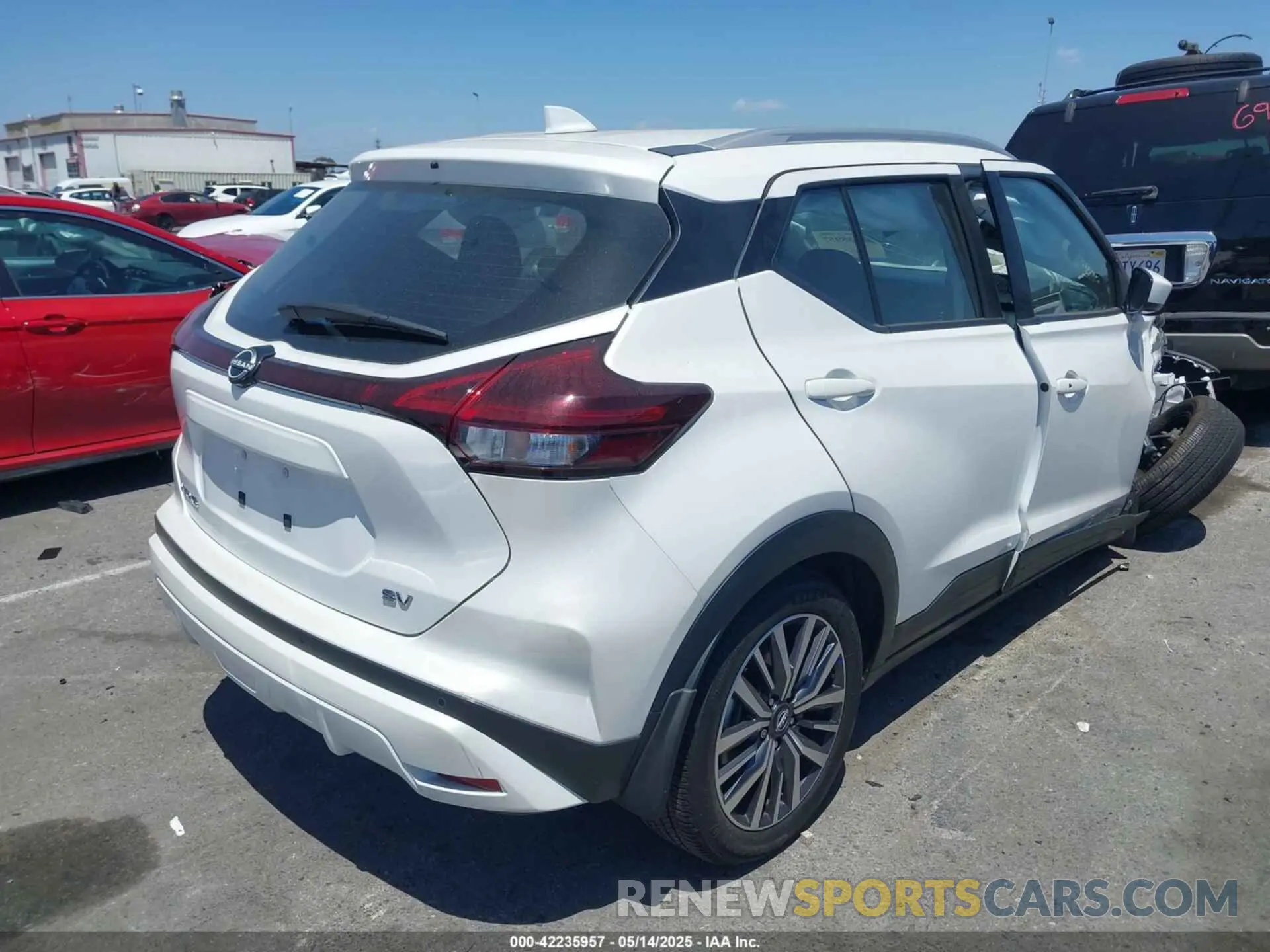 4 Photograph of a damaged car 3N1CP5CV7RL493174 NISSAN KICKS 2024