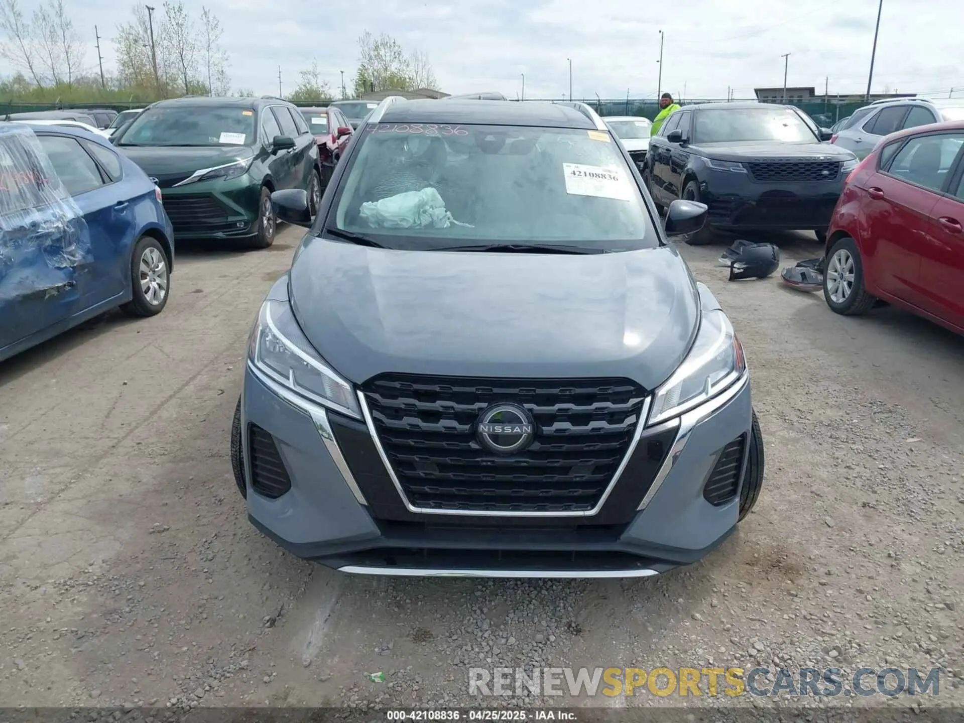 12 Photograph of a damaged car 3N1CP5CV7RL529560 NISSAN KICKS 2024