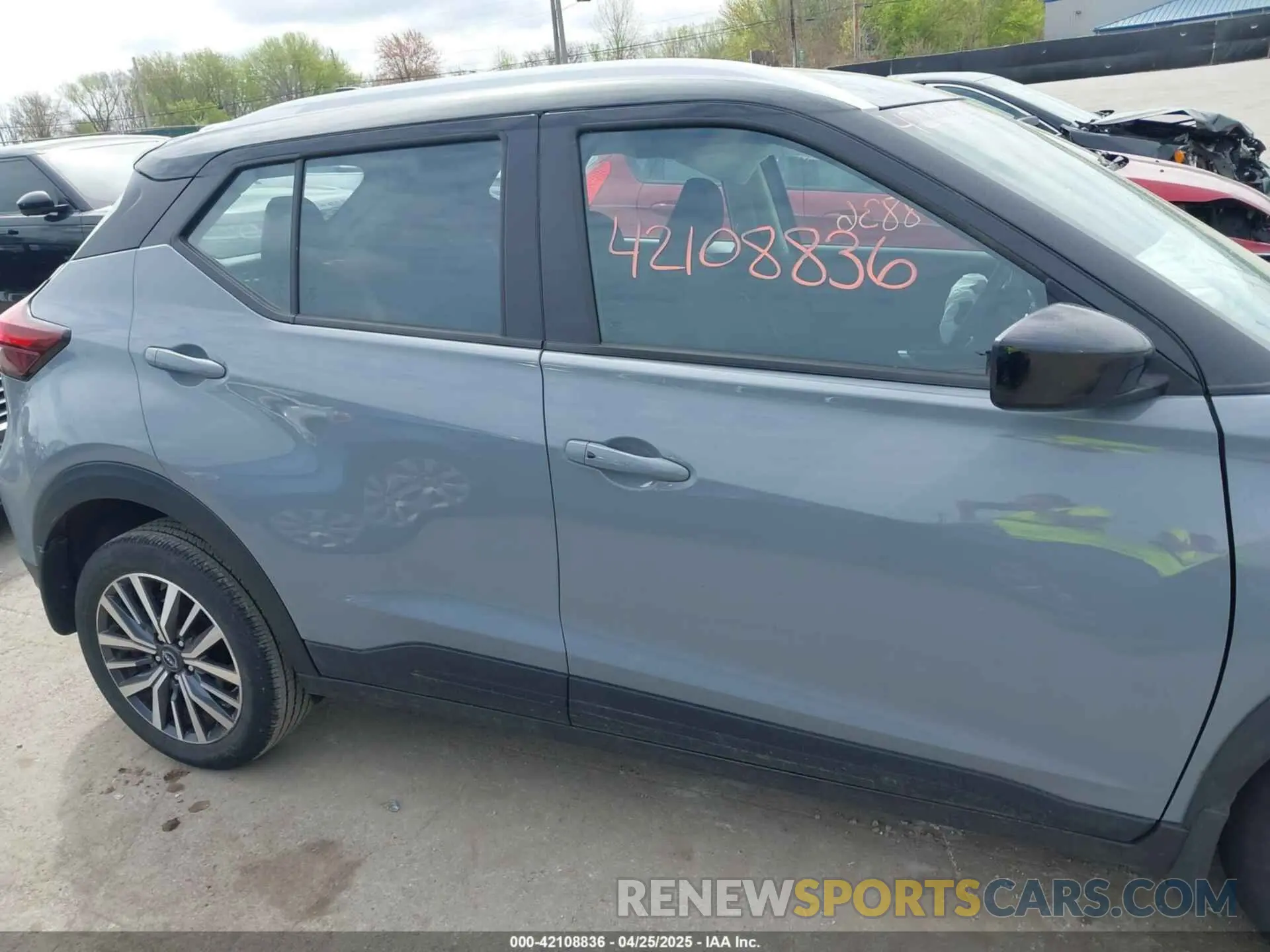 13 Photograph of a damaged car 3N1CP5CV7RL529560 NISSAN KICKS 2024